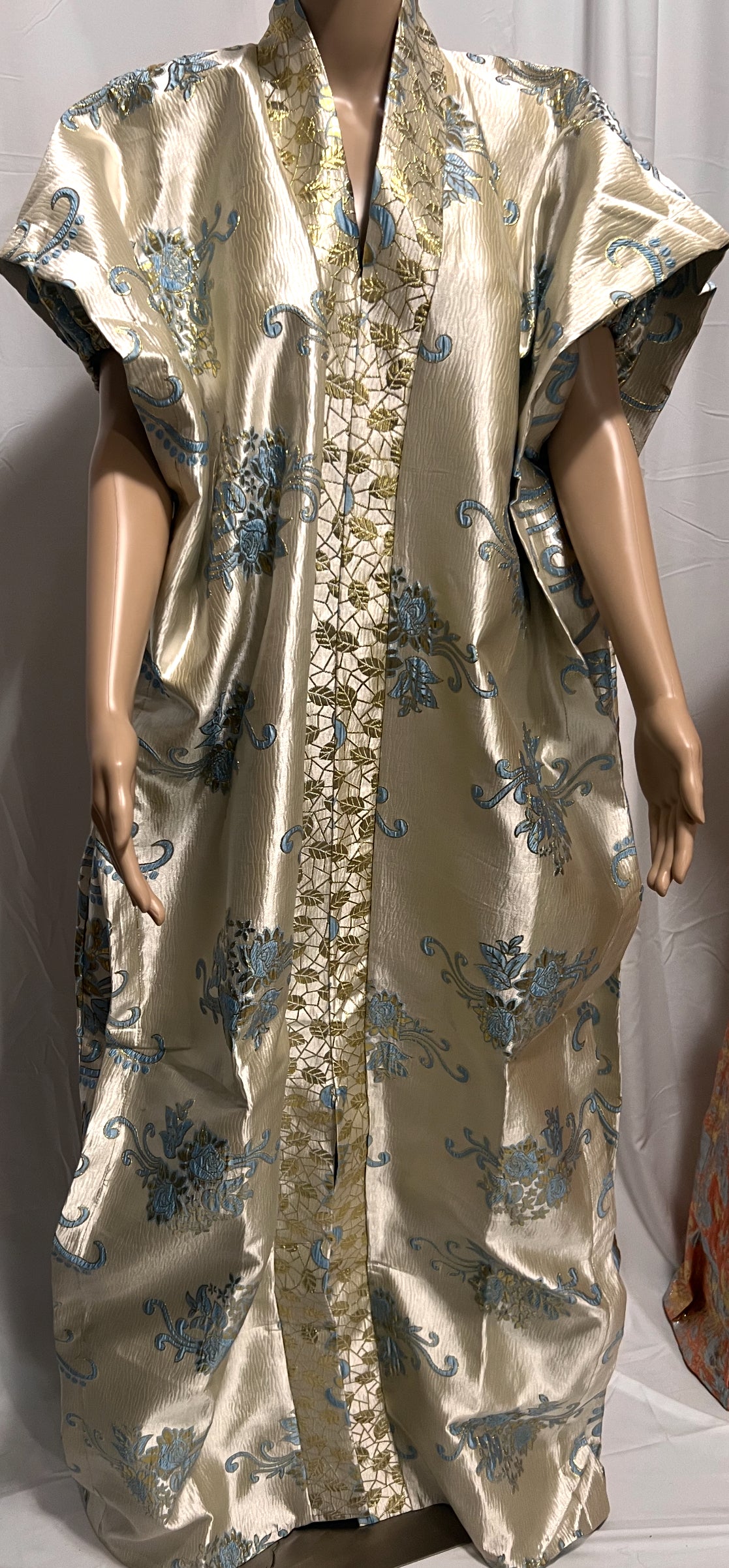 Rich Aunt gown ￼